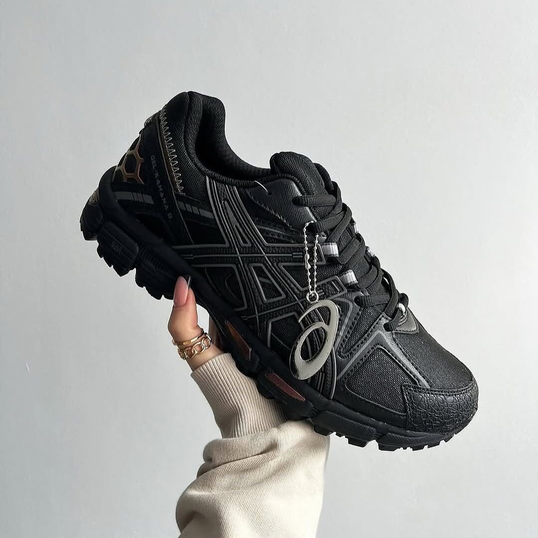 Chaussures de running noires Asics