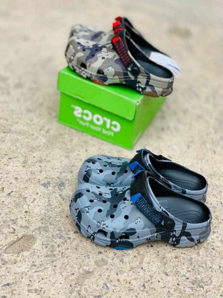 Designal Crocs sandals