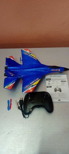 Avion télécommandé