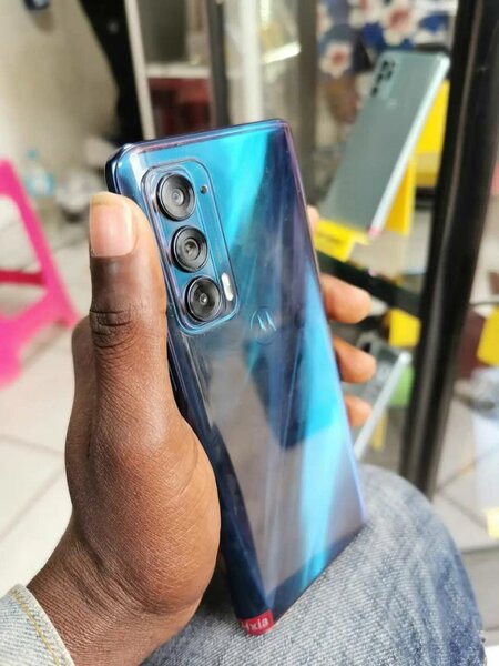 Motorola edge 5G (2021)