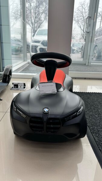 Детский автомобиль толокар БМВ