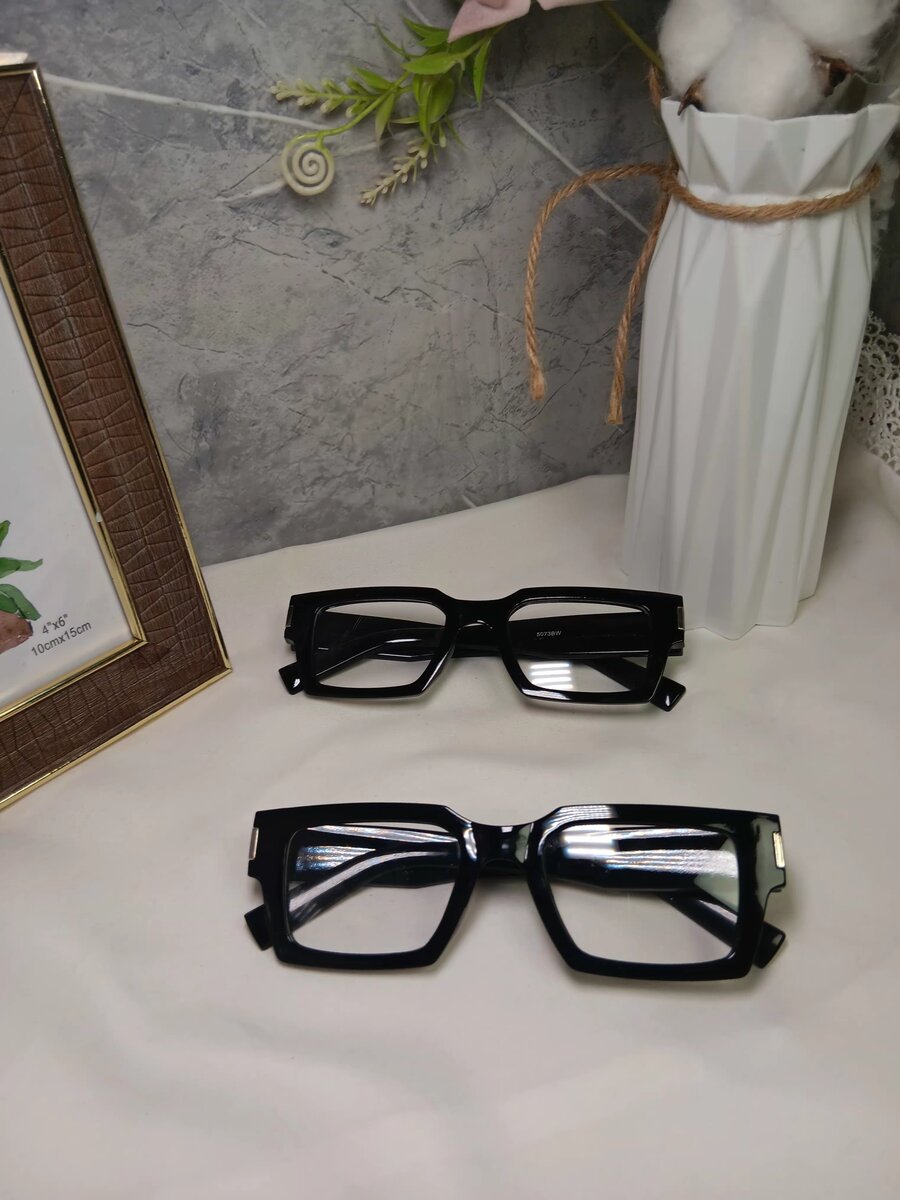 Lunettes élégantes modernes