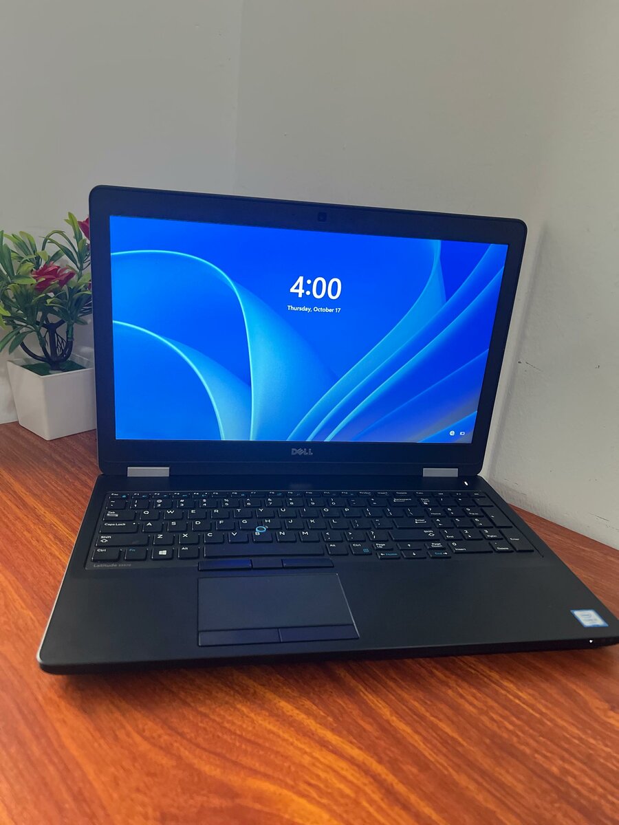 DELL LATITUDE 5570 CORE I5 256GB SSD 8GB RAM