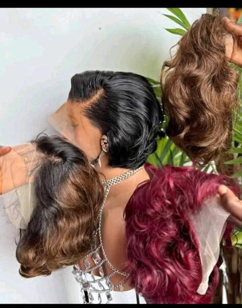 Perruques coupe dame couleur