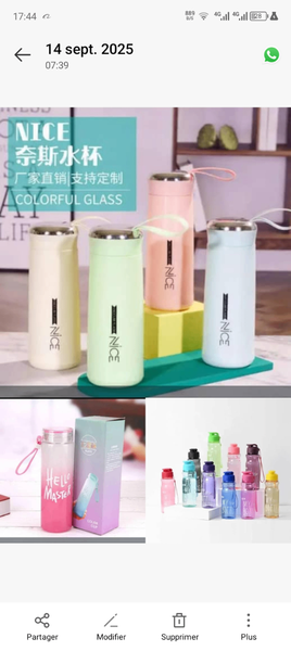 Bouteille d'eau en verre colorée