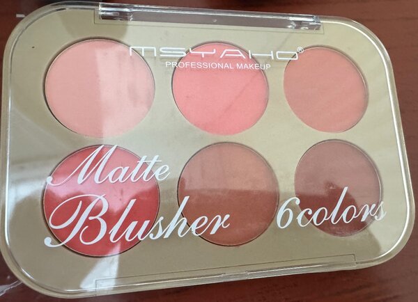 MSYAHO 6 in 1 Matte Blusher Palette