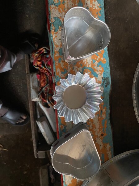 Moule de gâteau 100f disponibl