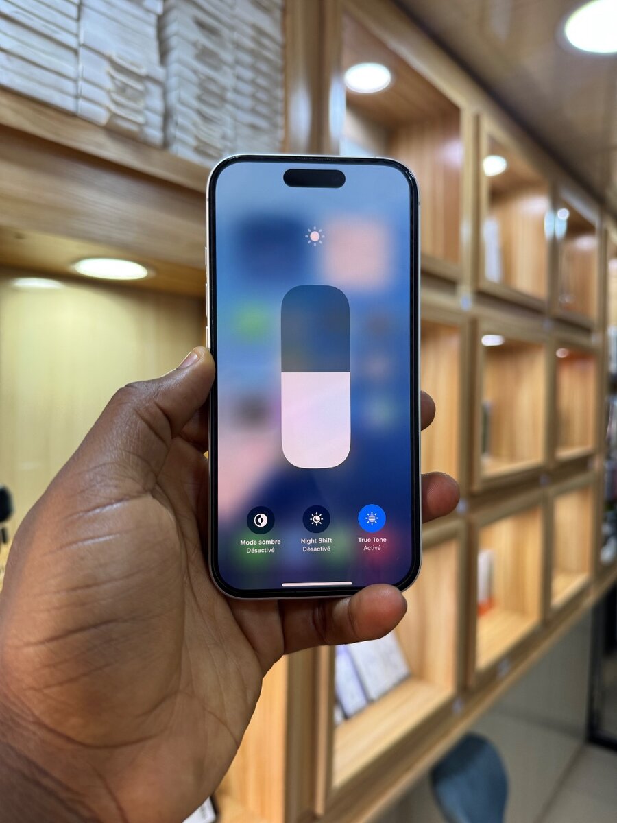 iPhone 16 128Go Quasi Neuf