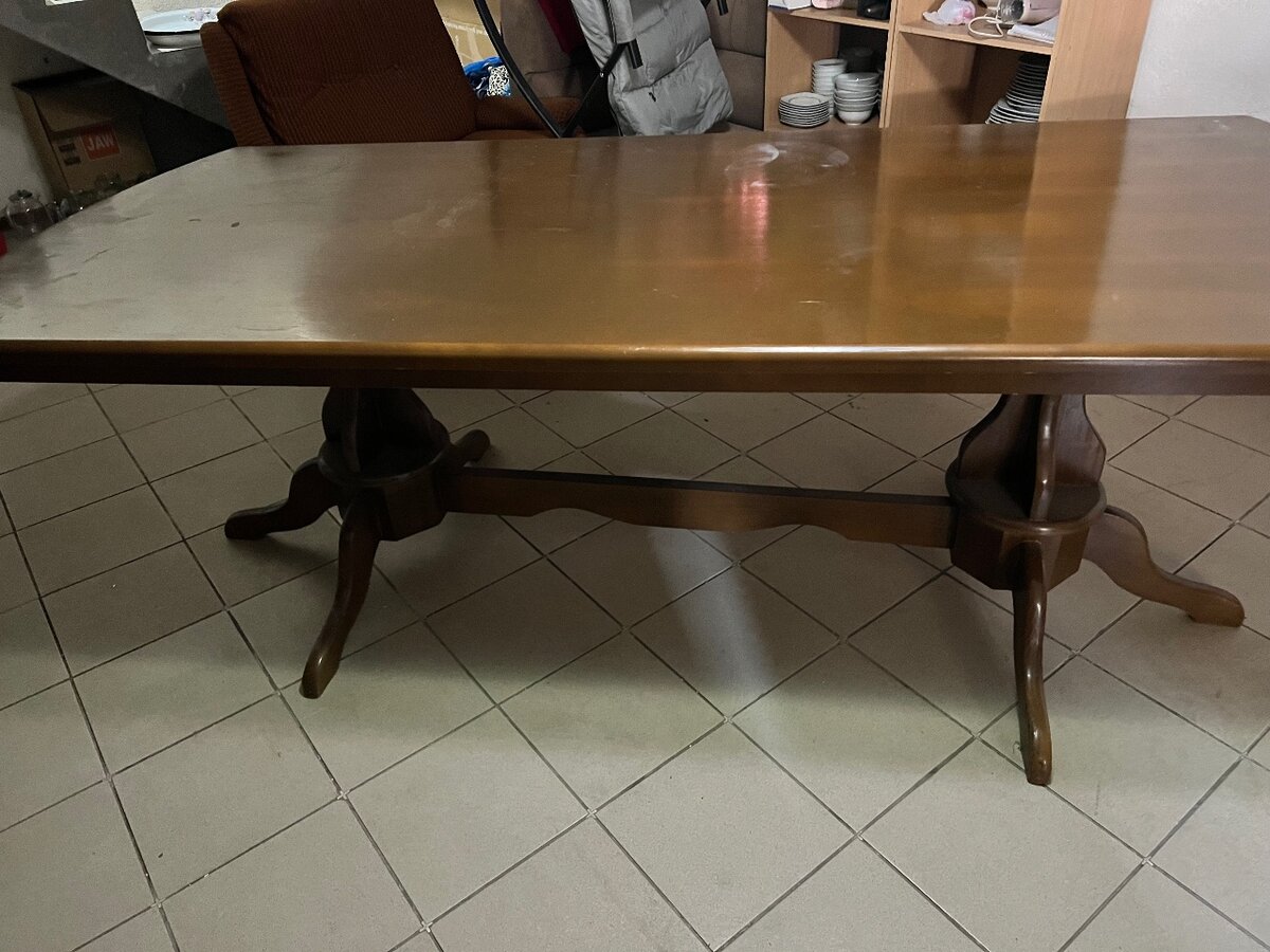 Продается б/у стол