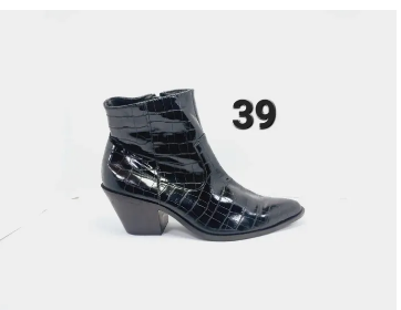 39 size stylish design boots for women and girls