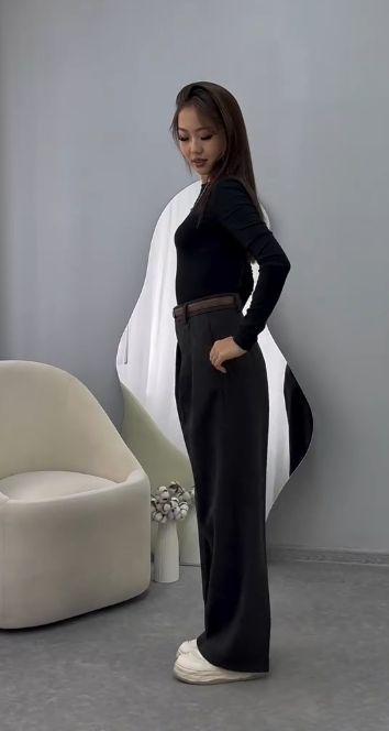 Женские утепленные классические брюки с ремнем