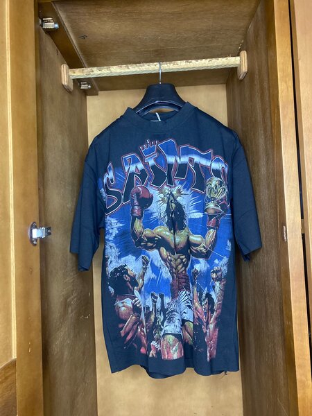 T-shirt graphique "Sainto" unisexe