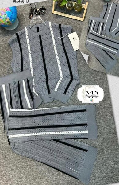 Costume tricot rayé élégant