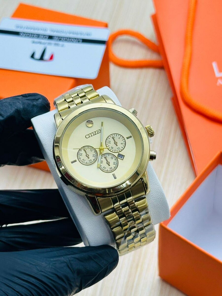 Montres élégantes en acier inoxydable