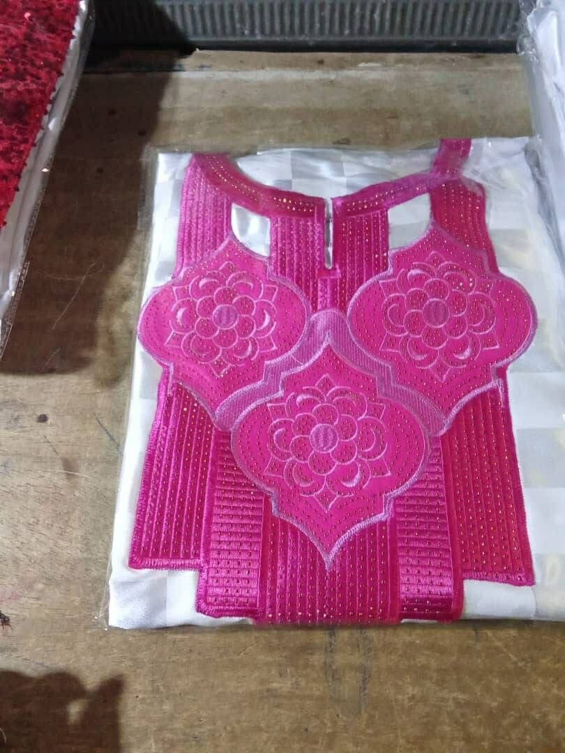 Robe africaine en dentelle