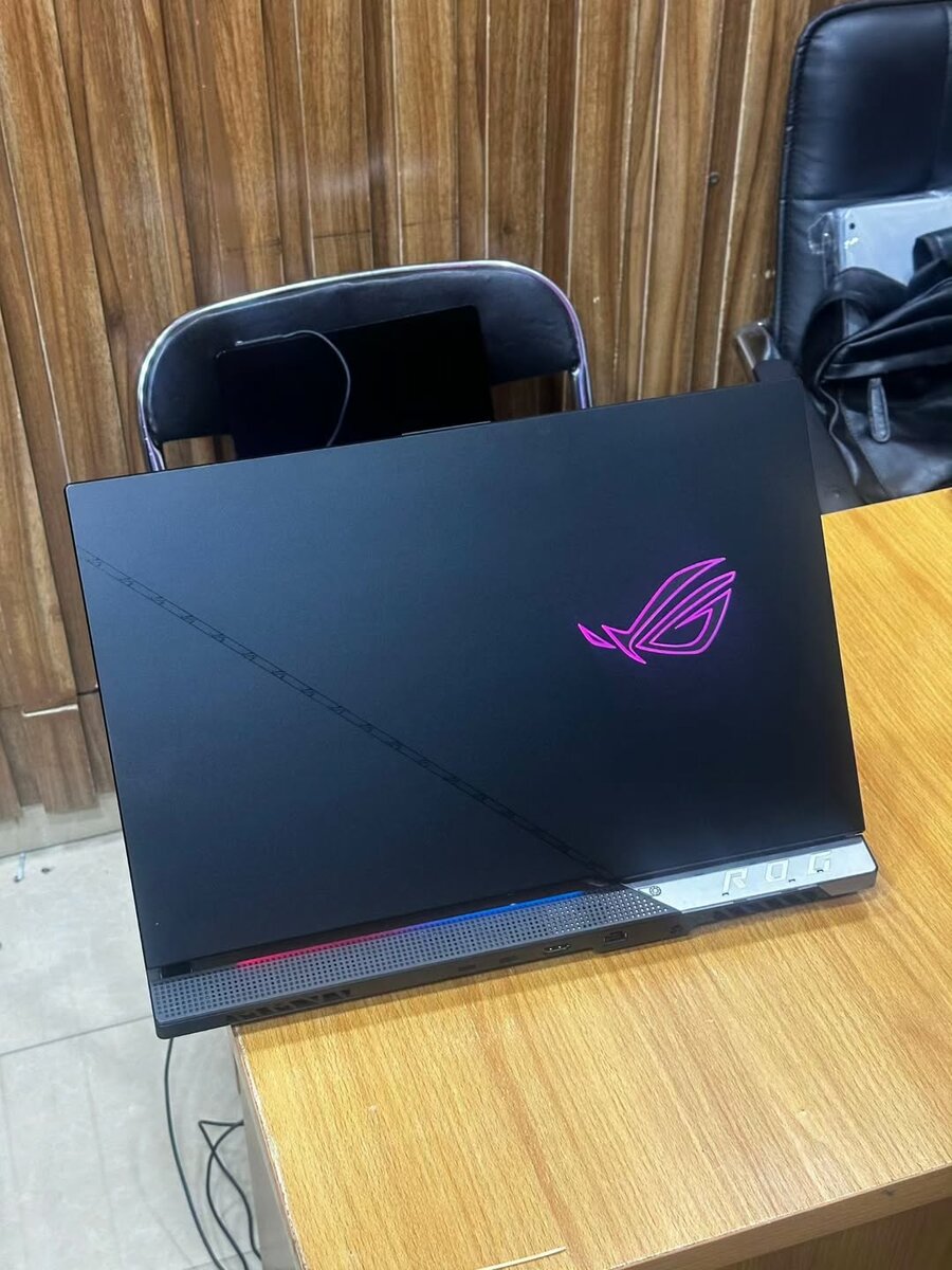 ASUS ROG Strix SCAR 17