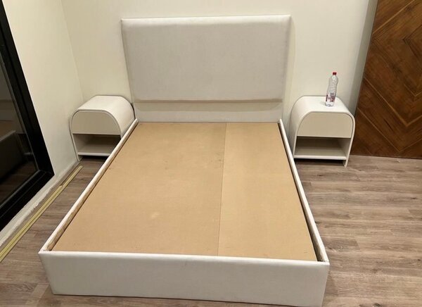 Lit double moderne capitonné