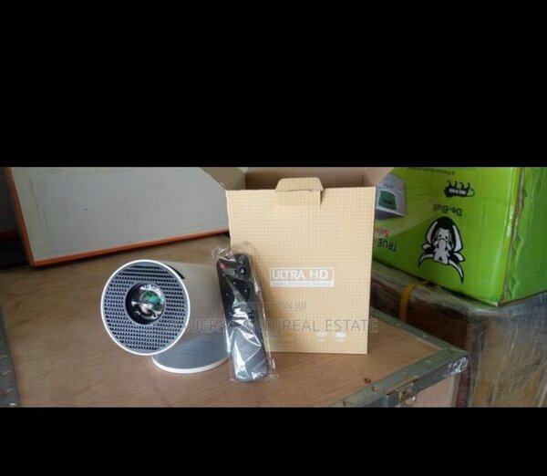 HY300 Mini Projector