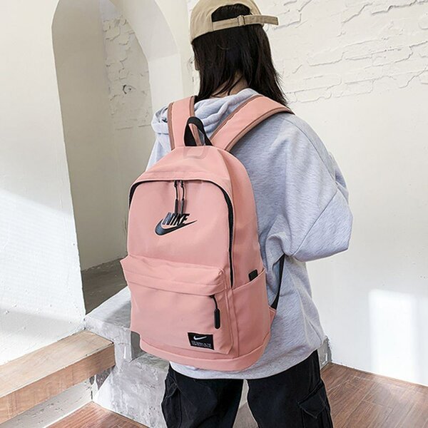 Sac à dos Nike élégant polyvalent