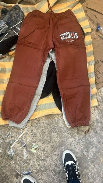 Jogging 3500 En gros12 à 25000