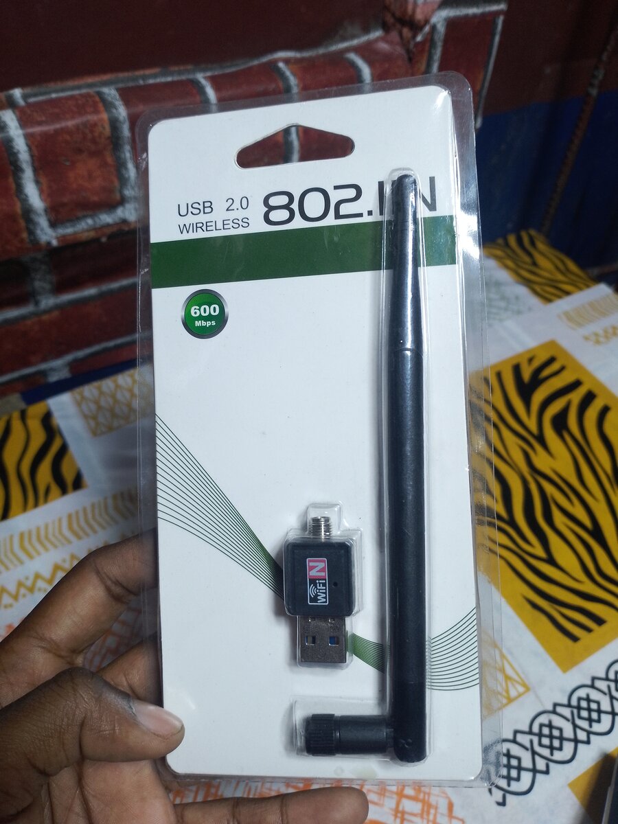 Adaptateur wifi avec antenne