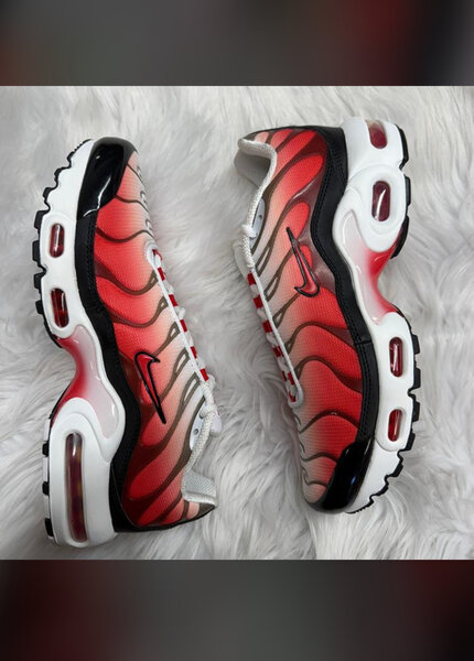 Baskets de course rouges stylées