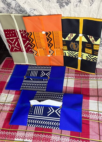 Pochette pour mouchoirs