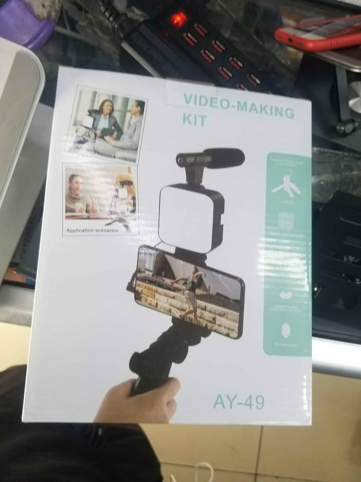 AY-49 Vlogging kit with remote control