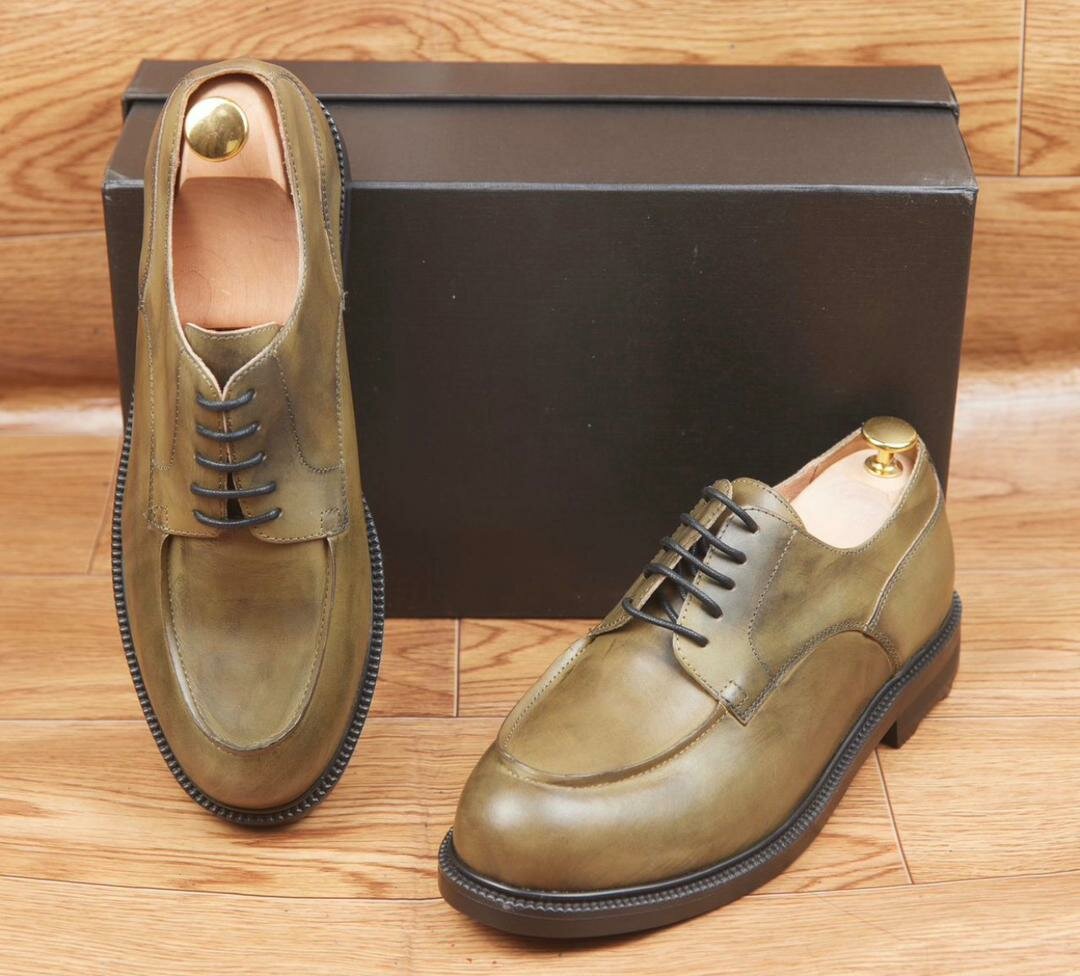 Chaussures habillées en cuir élégant