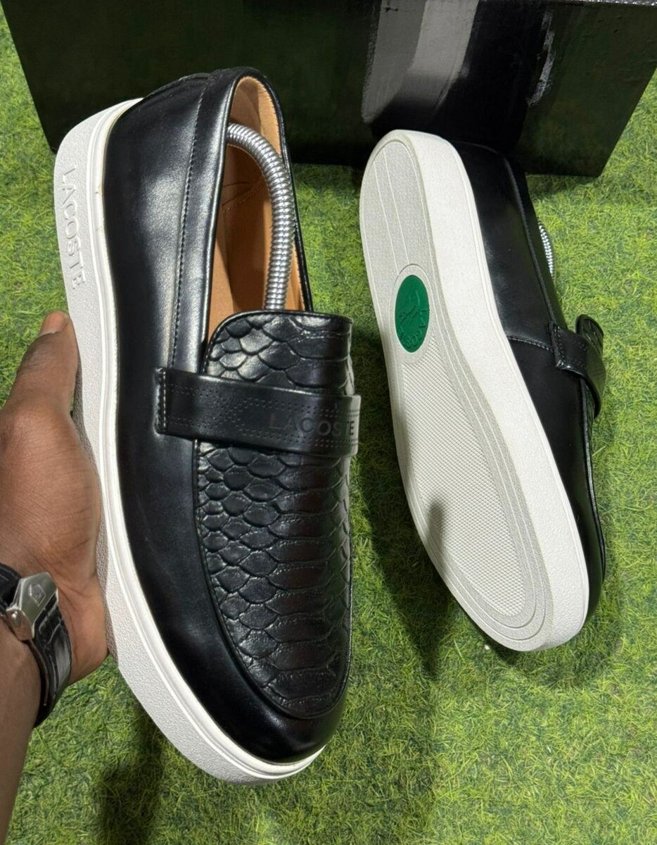 Chaussures en cuir élégantes homme