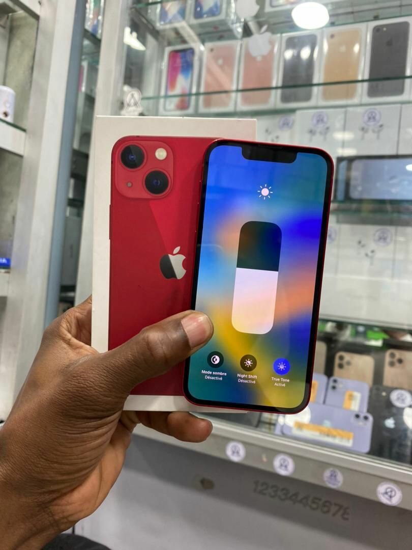 iPhone 13rouge neuf