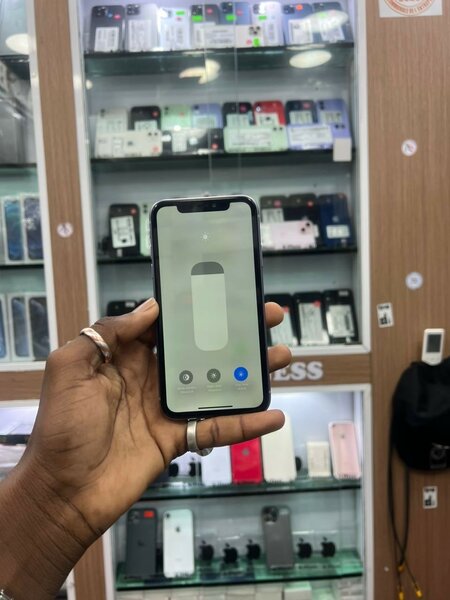 iPhone 11 64GB Violet
