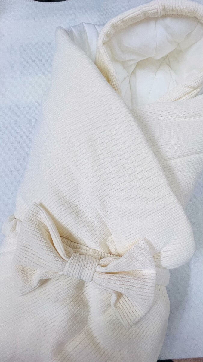 Комбинезон и одеяло