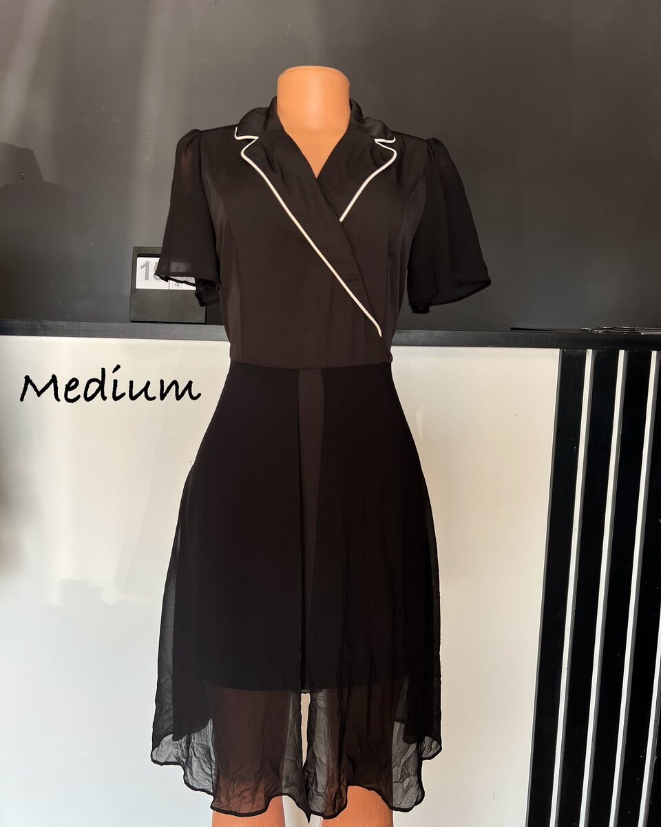  women's beautiful dress 