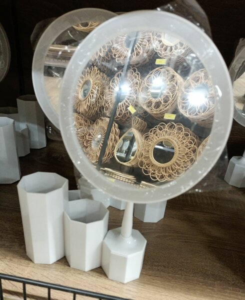 Miroir LED avec organiseur