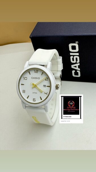 Montre Casio  bracelet en gomme AUTHENTIQUE avec sa boîte