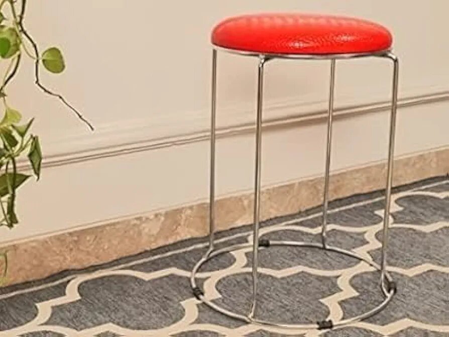 Tabouret empilable moderne