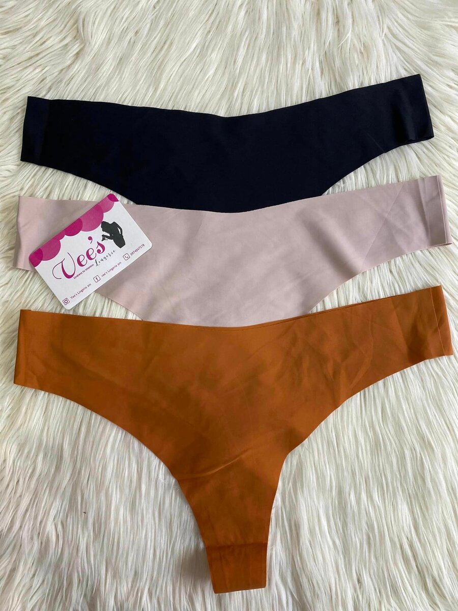 Strings et culottes pour femmes