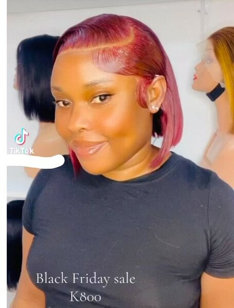 Beautiful and elegant women's wig