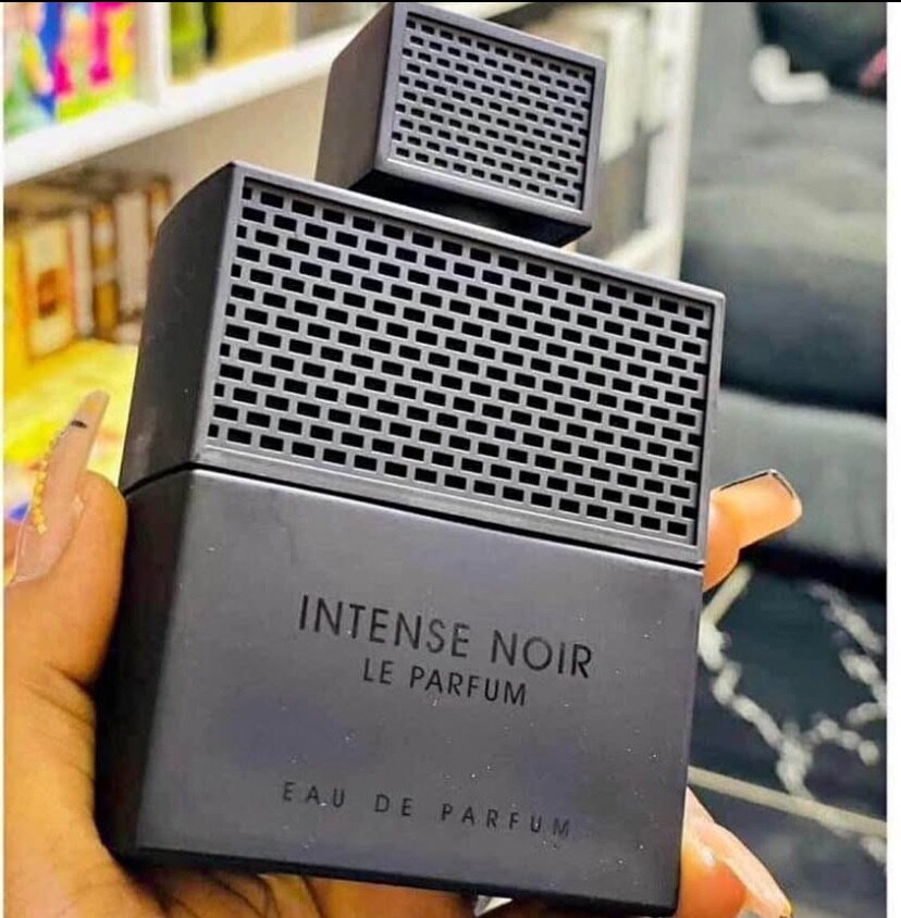 Intense Noir Parfum Élégant