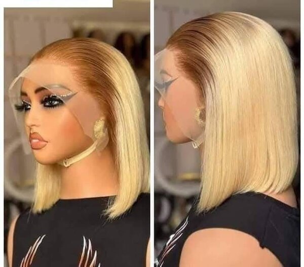 Perruque blonde en dentelle