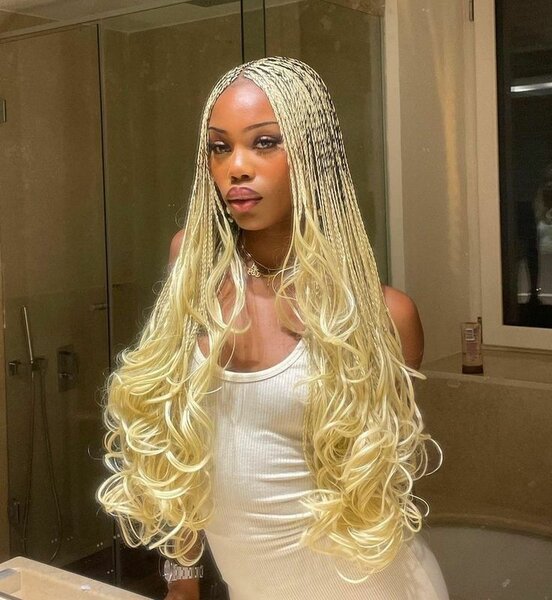 French curly longueur 24