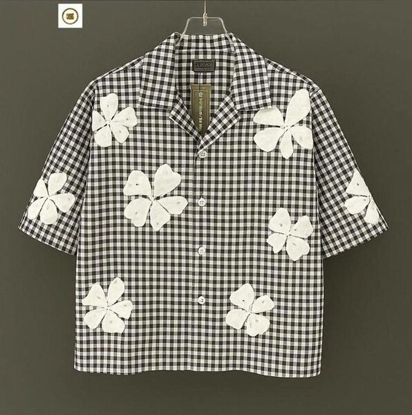 Chemises à motifs floraux