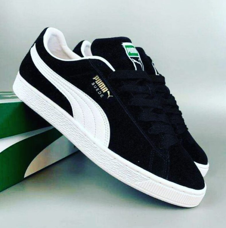 Puma Suedes black sneakers