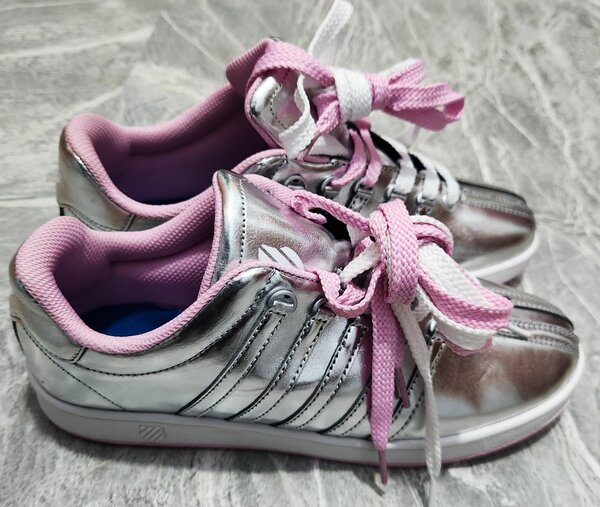NEW  K-Swiss Metallic Vintage Sneakers