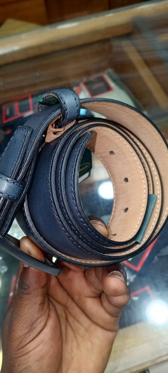 Ceinture en cuir élégante homme