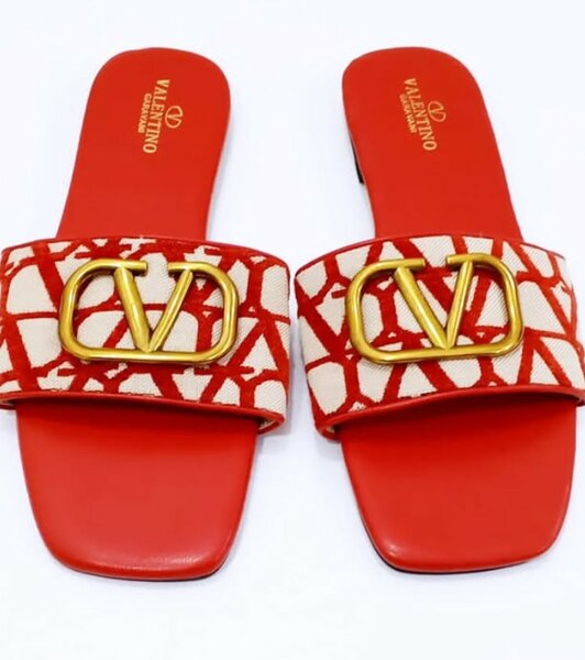 Red sandals with buckle