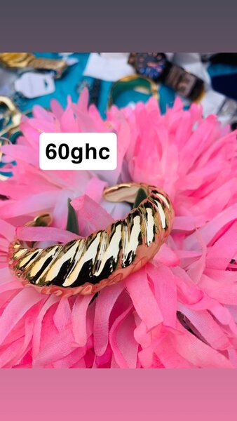 Bracelets/bangle
