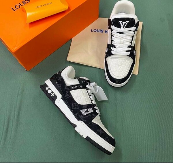 Louis Vuitton sneaker
