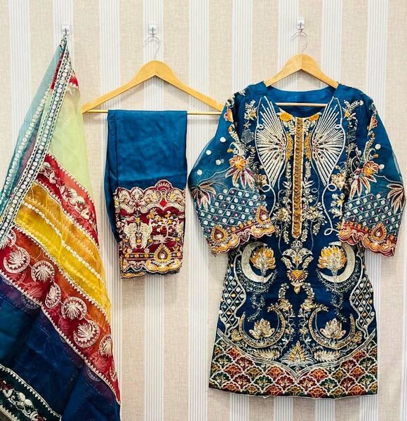 Ladies suit